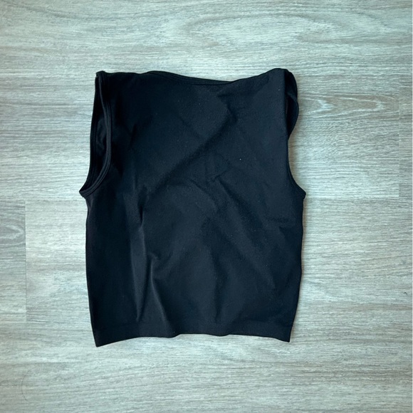 Crop Tanktop - Picture 2 of 2